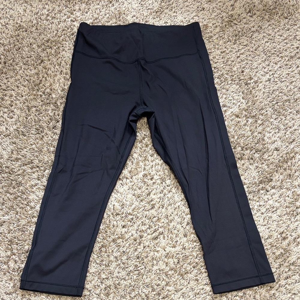 Athleta LT Mate Stash Pocket Capri